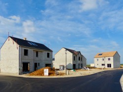 Maisons traditionnelles en construction